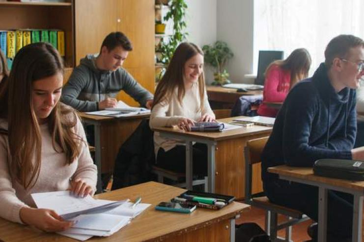 В Україні пропонують перейти на 12-річну систему шкільної освіти вже з 2024 року